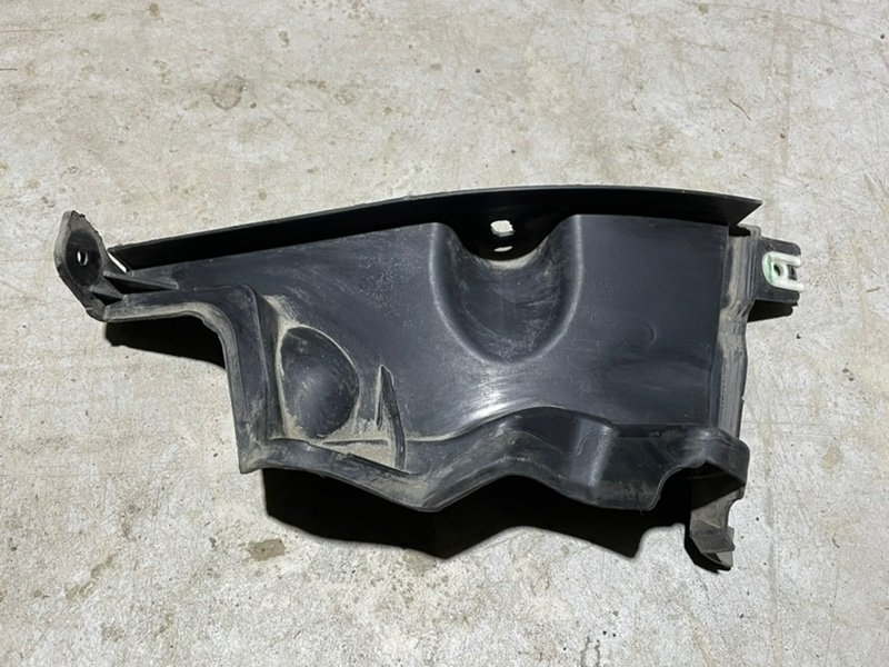 Пepeгopoдкa моторного oтсeка