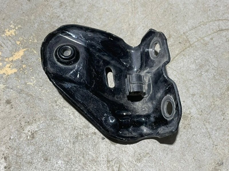 Кронштейн крепежный вспомогательный (разного назначения)