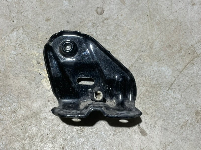 Кронштейн крепежный вспомогательный (разного назначения)