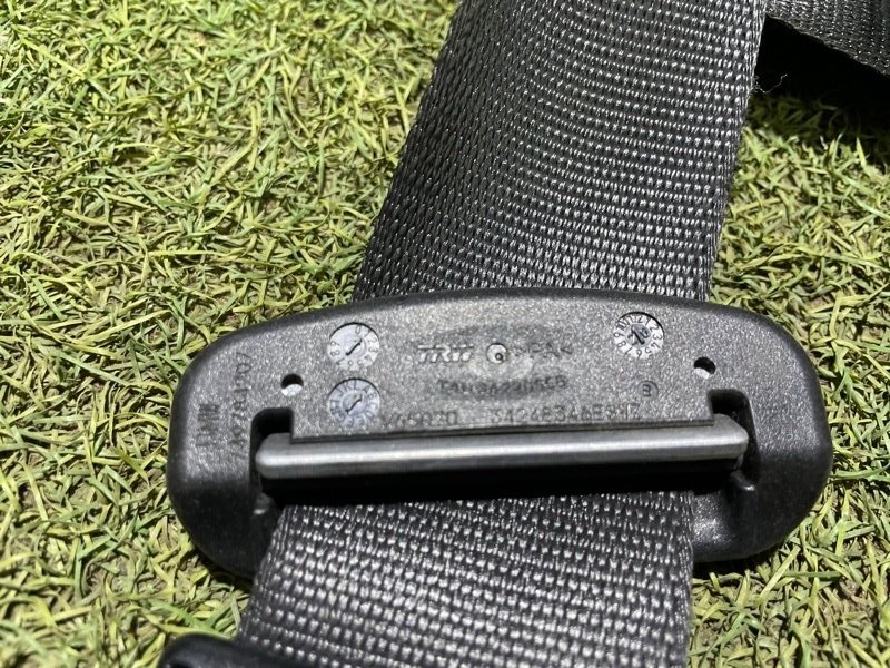 Ремень безопасности