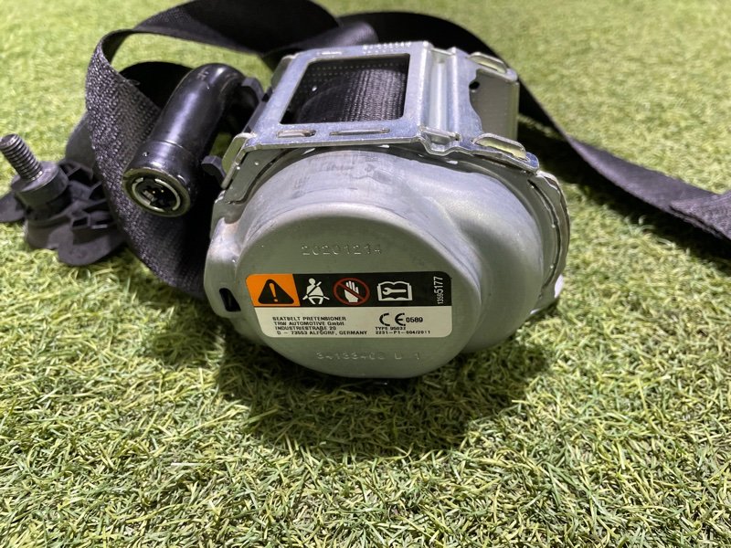 Ремень безопасности