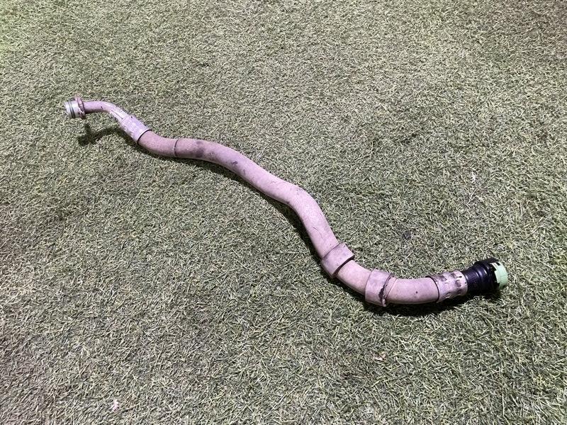 Патрубок радиатора