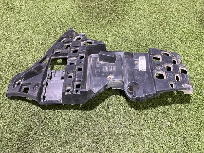 Кронштейн заднего бампера правый