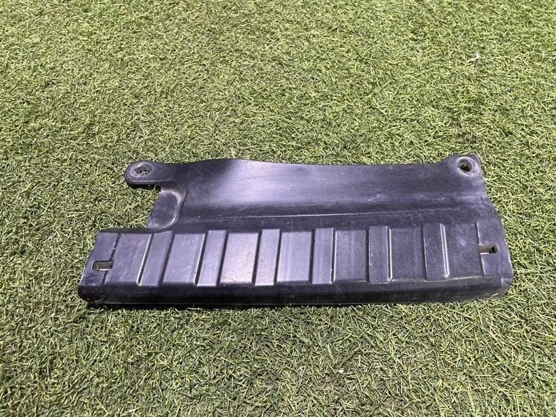 Кронштейн заднего бампера правый