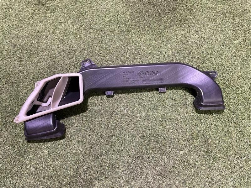 Дефлектор воздушный