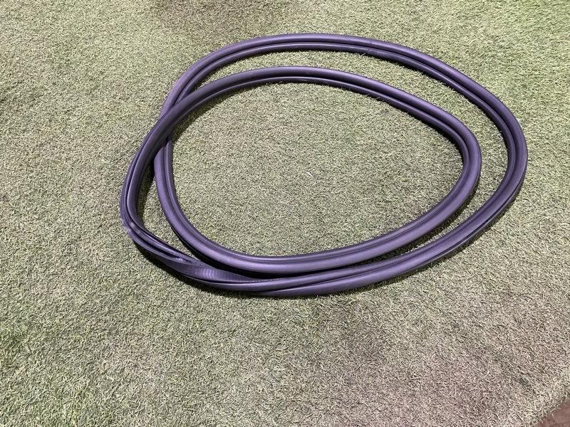 Уплотнитель двери