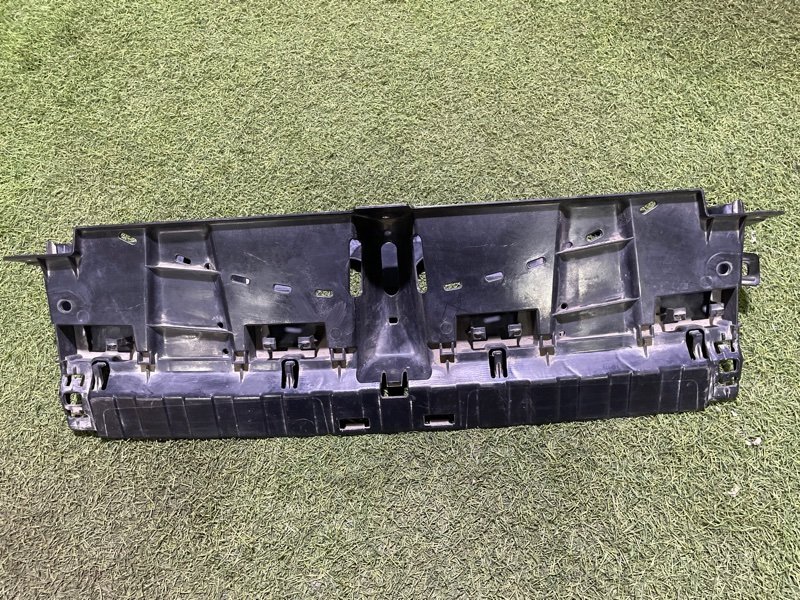 Кронштейн заднего бампера