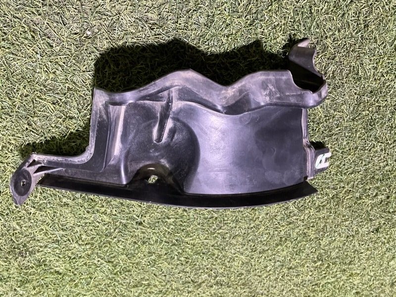 Пepeгopoдкa моторного oтсeка