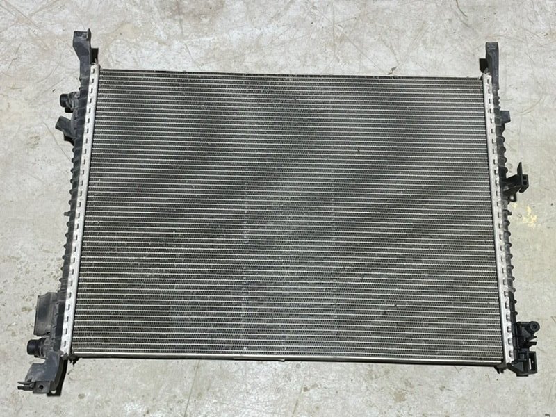 Радиатор охлаждения двигателя основной
