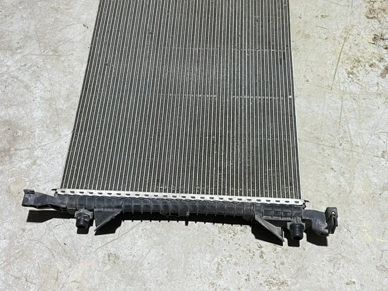 Радиатор охлаждения двигателя основной