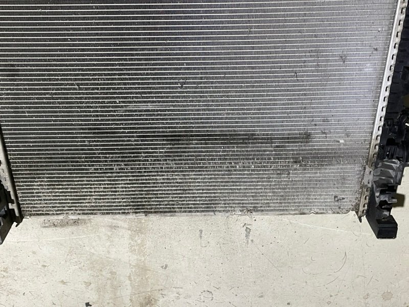 Радиатор охлаждения двигателя основной