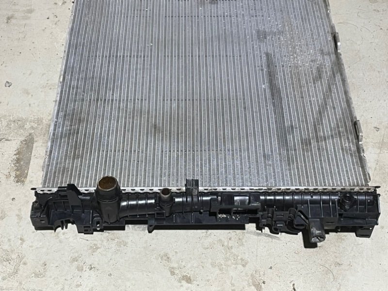 Радиатор охлаждения двигателя основной