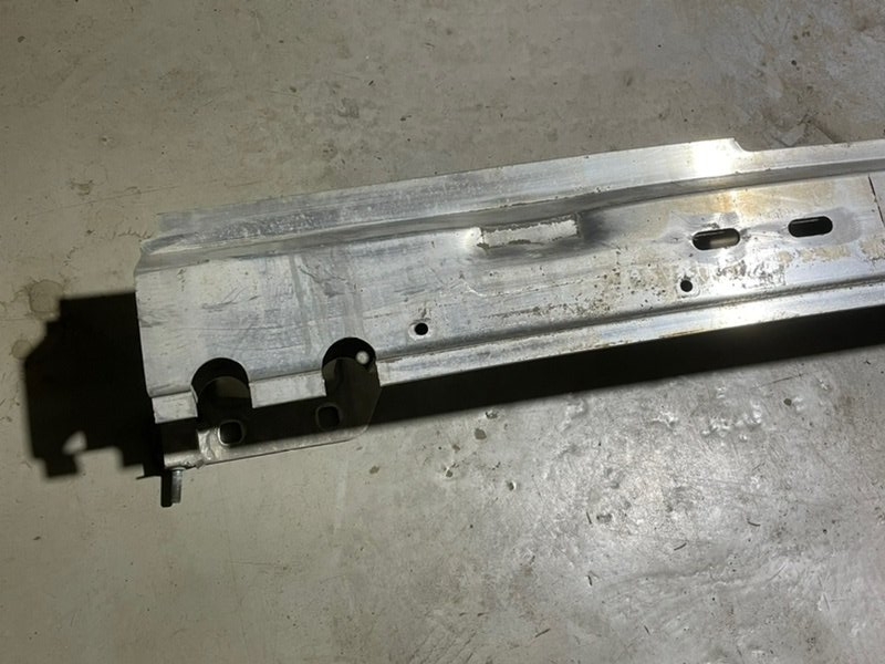 Усилитель заднего бампера