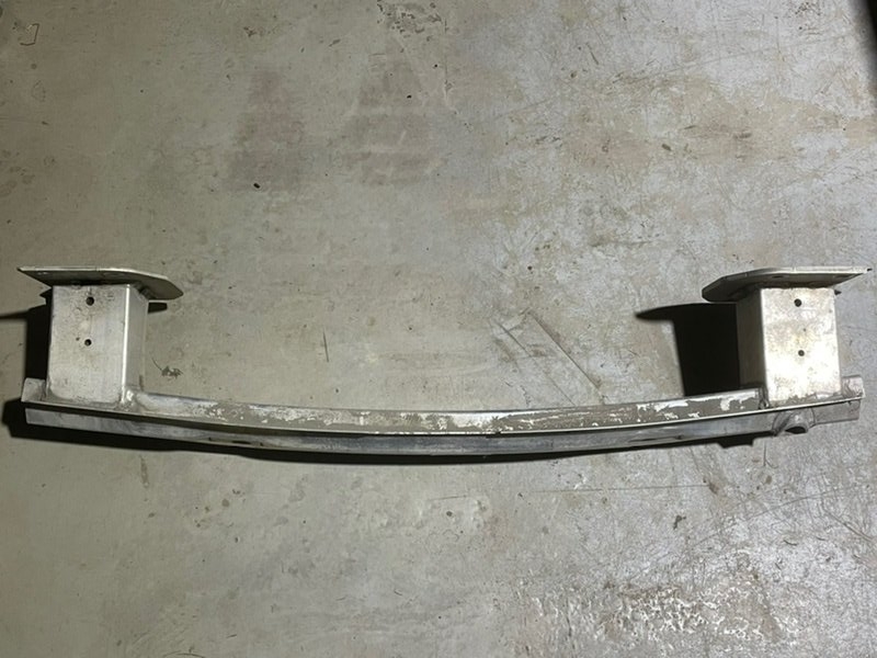 Усилитель заднего бампера