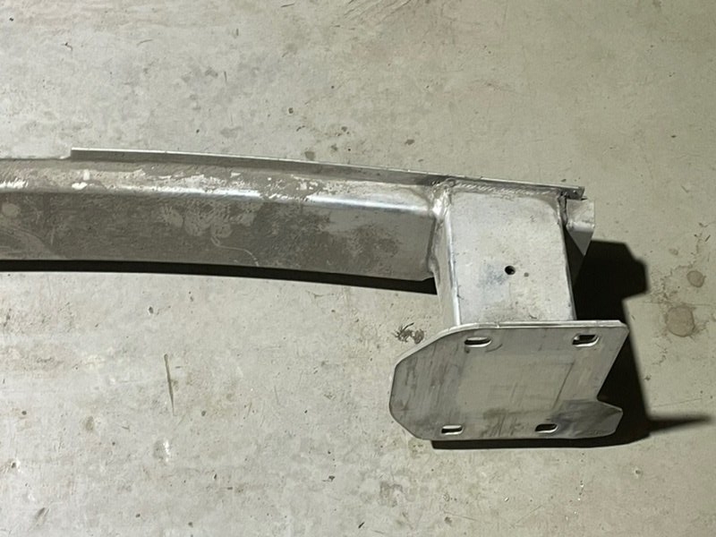 Усилитель заднего бампера