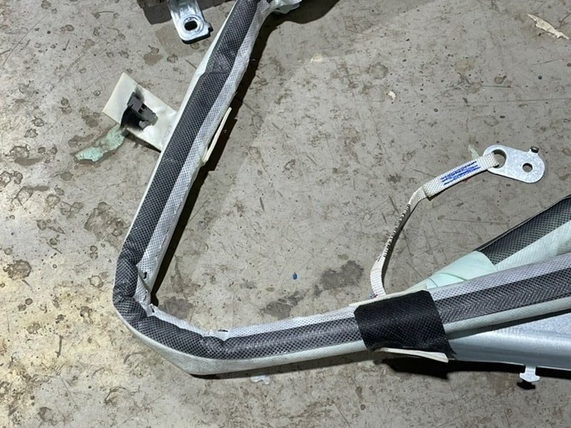 Подушка безопасности боковая (шторка)