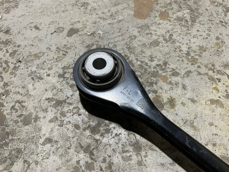 Рычаг задний левый