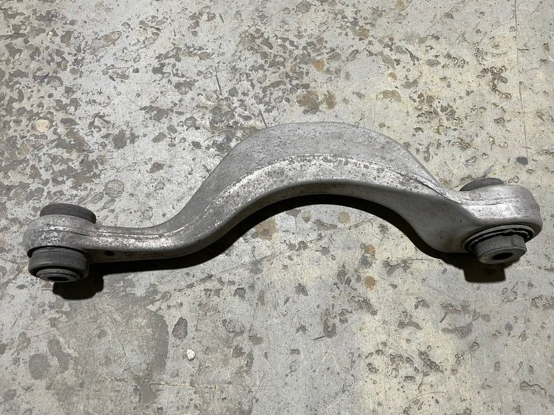 Рычаг задний левый