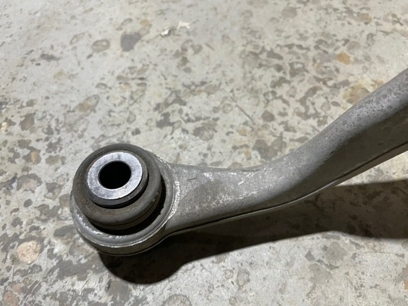 Рычаг задний правый