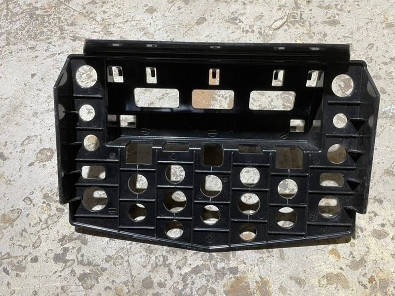 Кронштейн крепления торпедо