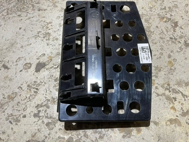 Кронштейн крепления торпедо