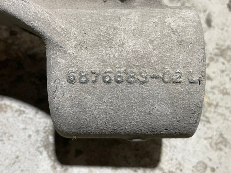 Кронштейн амортизатора левый