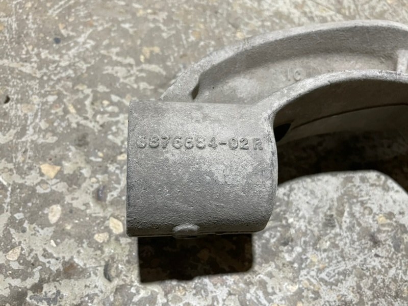 Кронштейн амортизатора правый