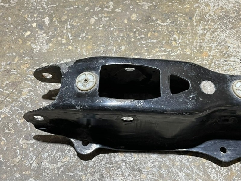 Рычаг задний