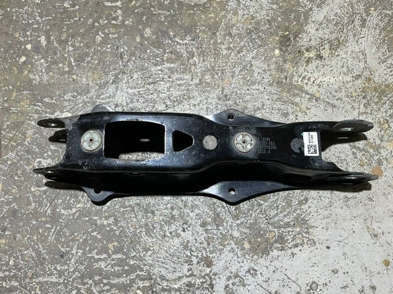 Рычаг задний