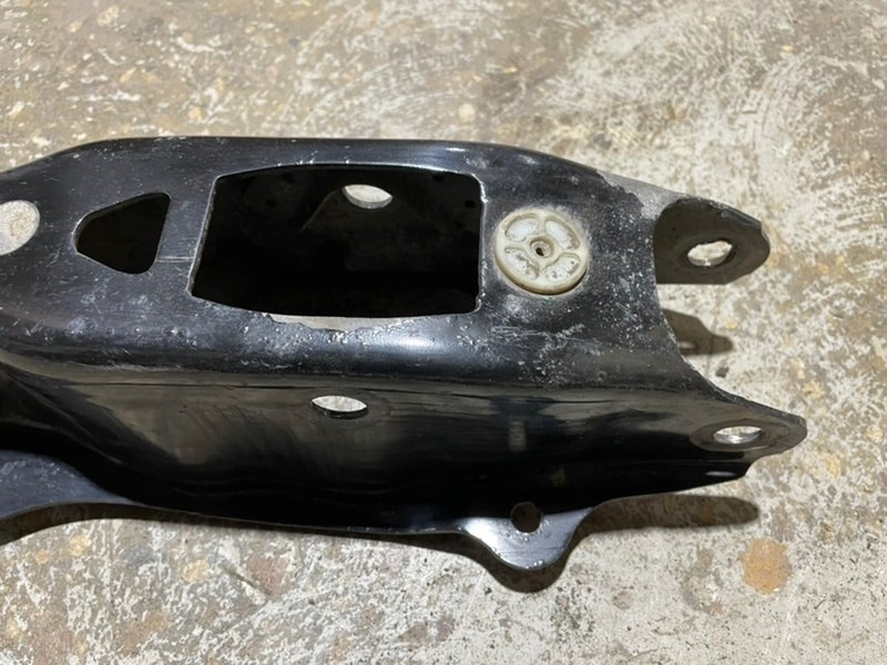 Рычаг задний правый