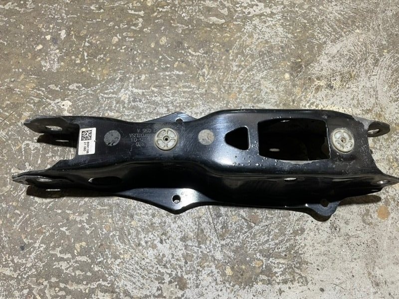 Рычаг задний правый