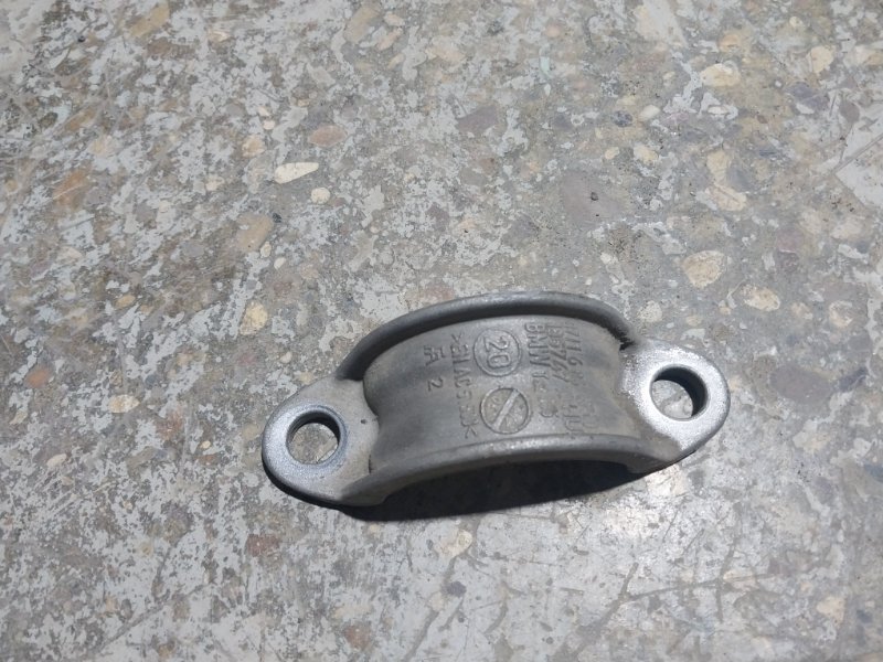 Кронштейн усилителя переднего бампера