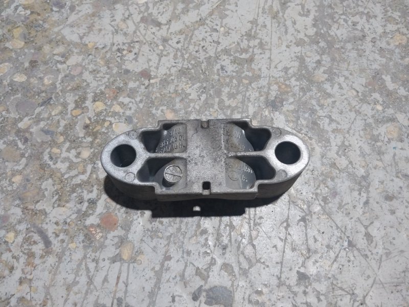 Кронштейн стойки переднего стабилизатора