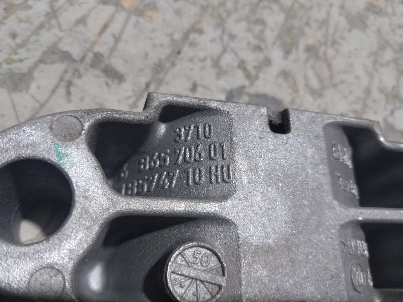 Кронштейн стойки переднего стабилизатора