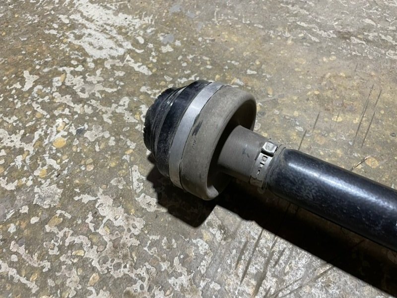 Полуось задняя левая