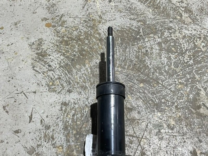 Амортизатор задний правый