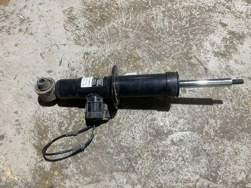 Амортизатор задний правый