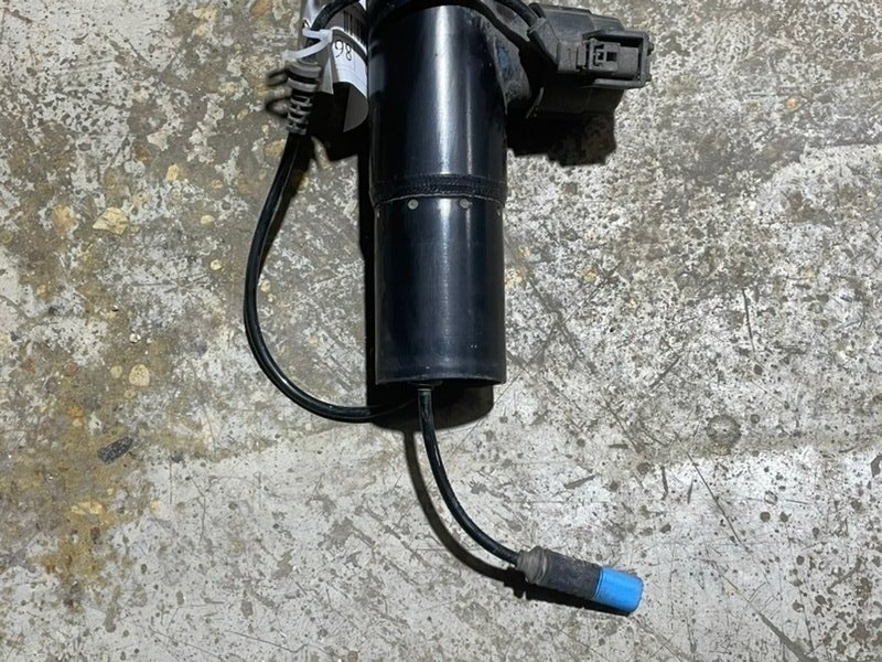 Амортизатор передний правый