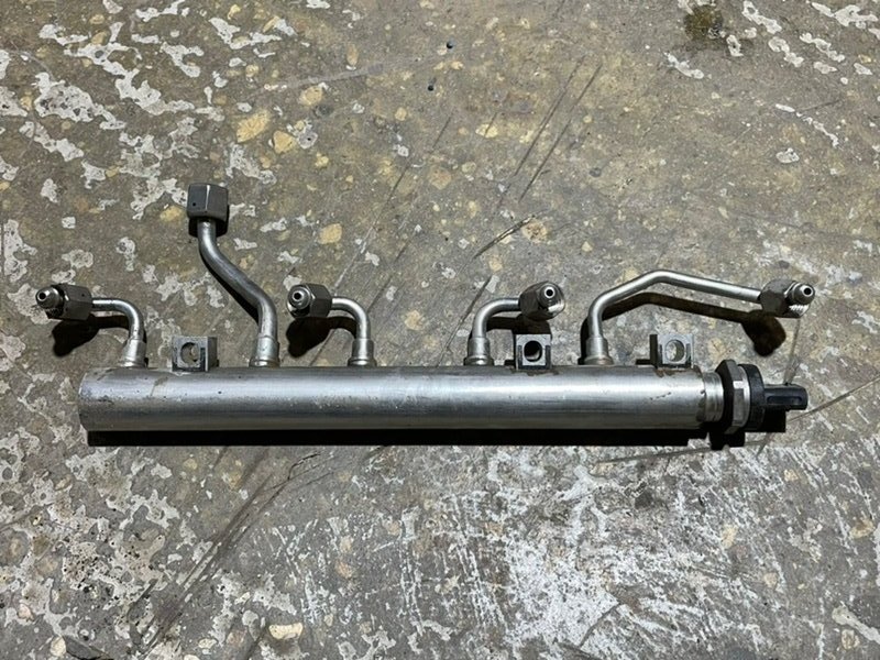 Рейка топливная (рампа)