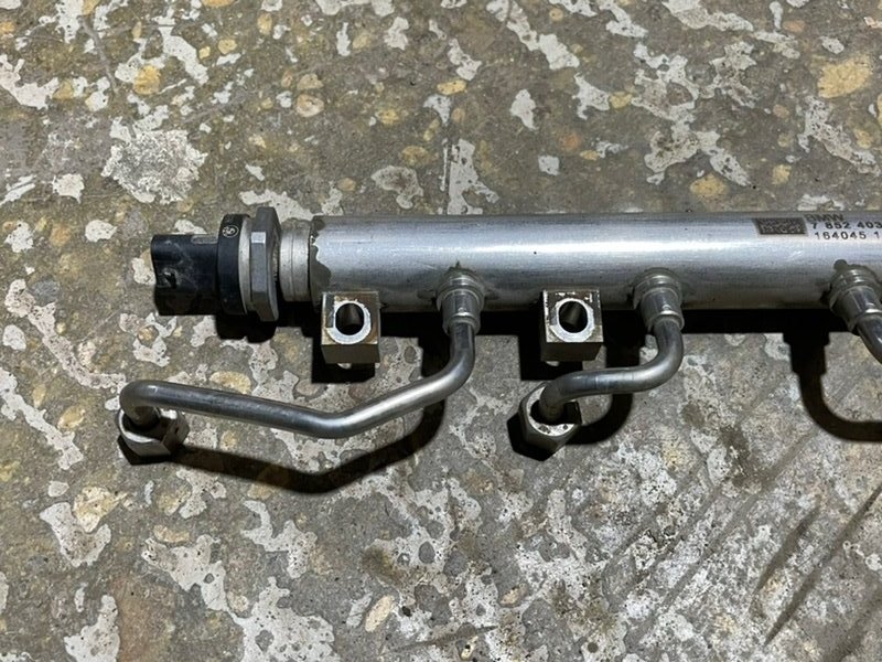 Рейка топливная (рампа)