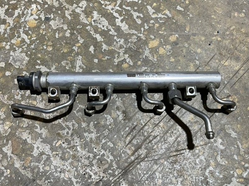 Рейка топливная (рампа)