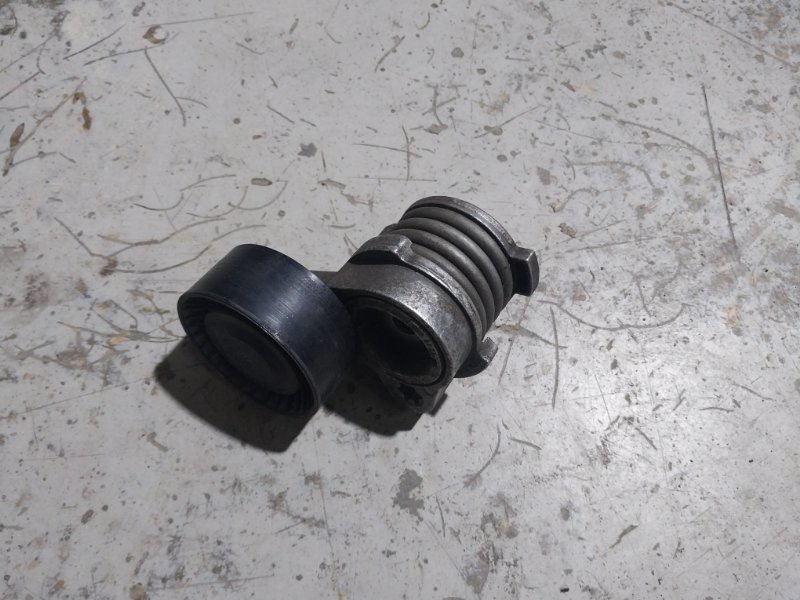 Натяжитель ремня