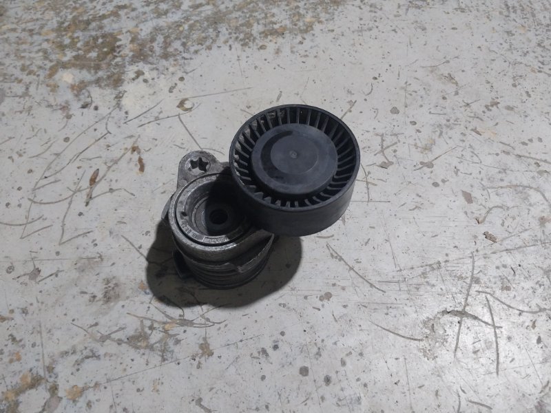 Натяжитель ремня