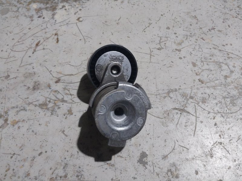 Натяжитель ремня