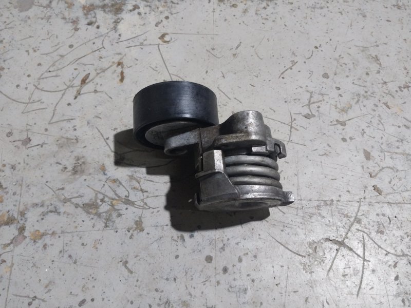 Натяжитель ремня