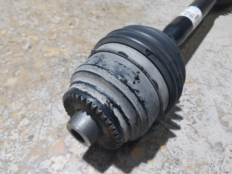 Полуось передняя левая