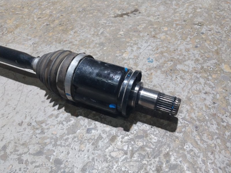 Полуось передняя левая