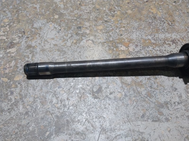 Полуось передняя правая