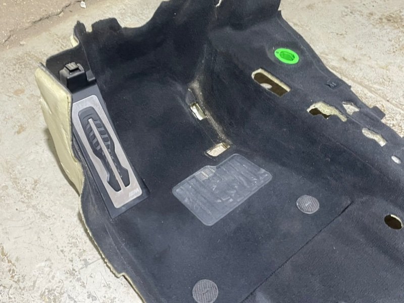 Покрытие напольное (ковролин)