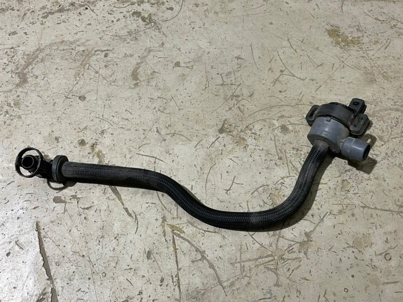 Клапан вентиляции топливного бака